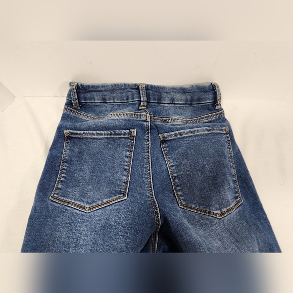 NO BOUNDARIES SUPER HIGH RISE JUNIORS JEANS, SIZE 7, DARK WASH, BLUE - Picture 8 of 13